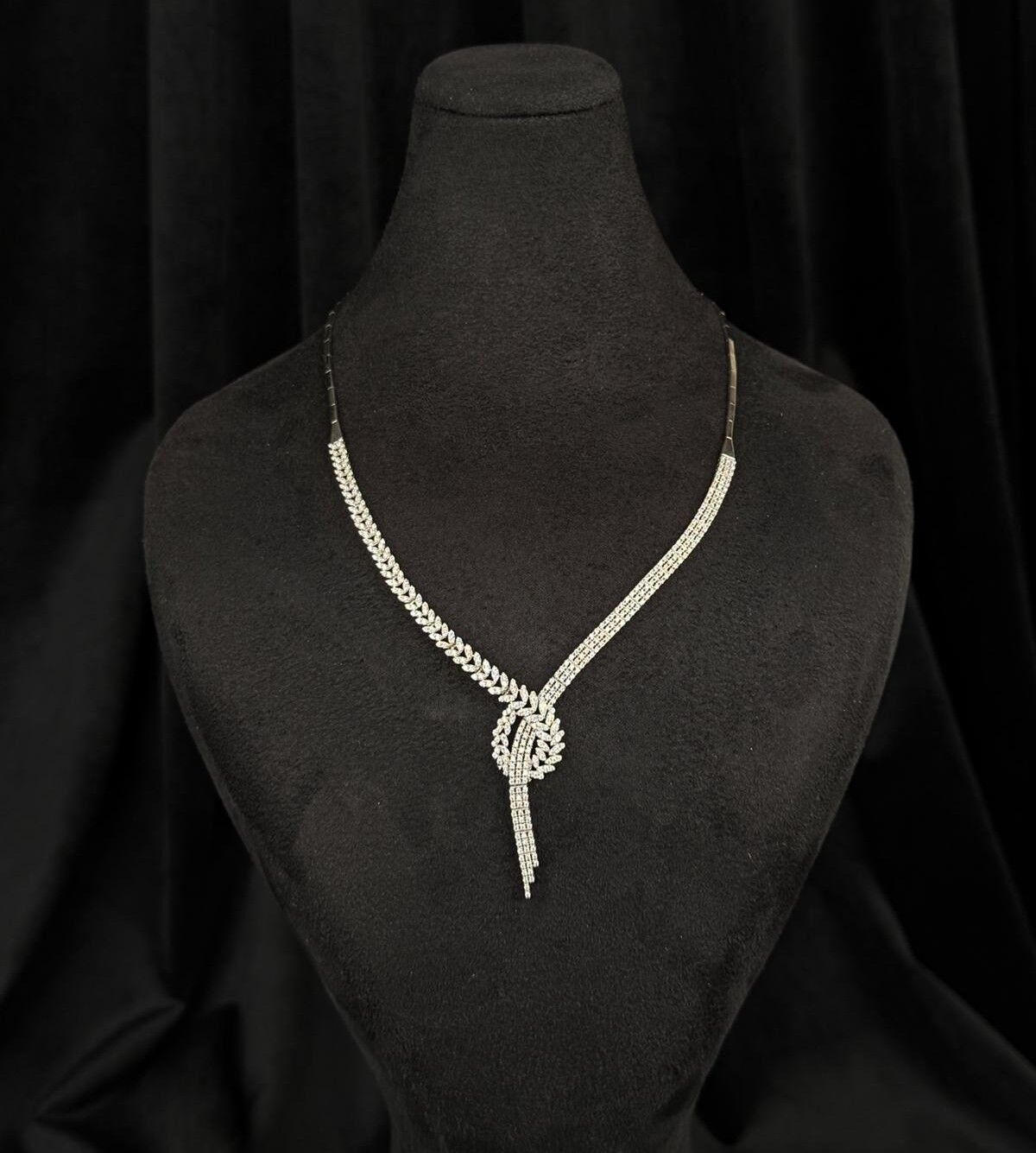 14 Ayar Taşlı Kolye