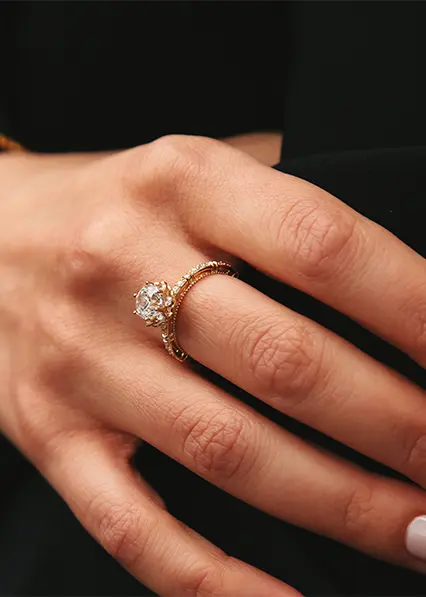 <h4>YÜZÜK<h4><p>Keşfet</p>